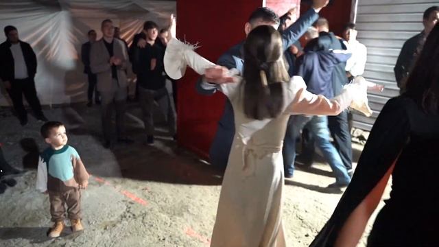 Танец брата и сестры. Свадьбы Суановых.Ардон 2023г смотреть онлайн