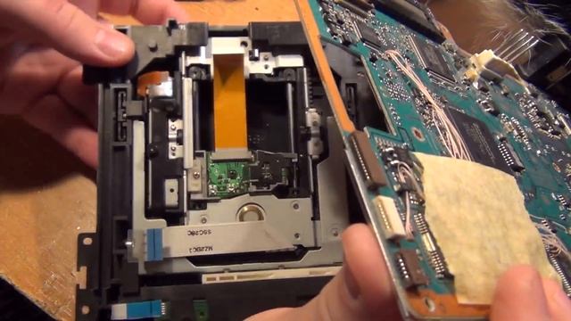 4 PlaySation 2 Fat, приводы к жизни! (не читает диски, не включается)