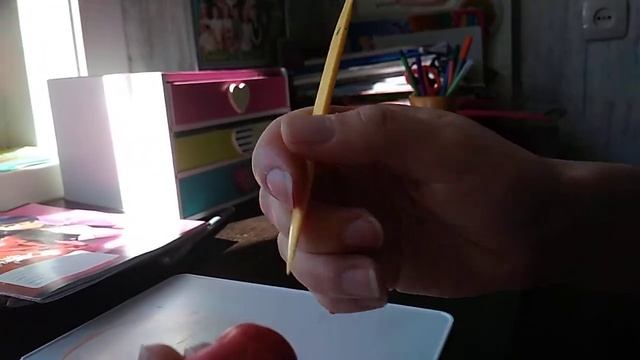 Птичка клюёт зёрнышки ( лепка) смотреть онлайн