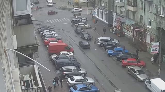 17.03.18 Время 12.52. Дверь теперь как в Салуне открывается в обе стороны смотреть онлайн