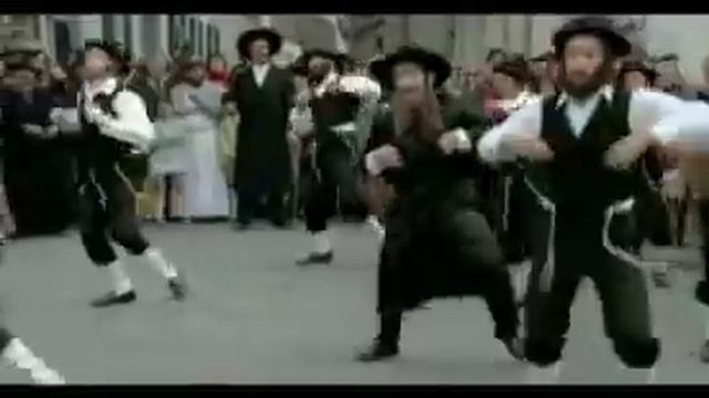 Еврейский блондин в чёрном ботинке смотреть онлайн