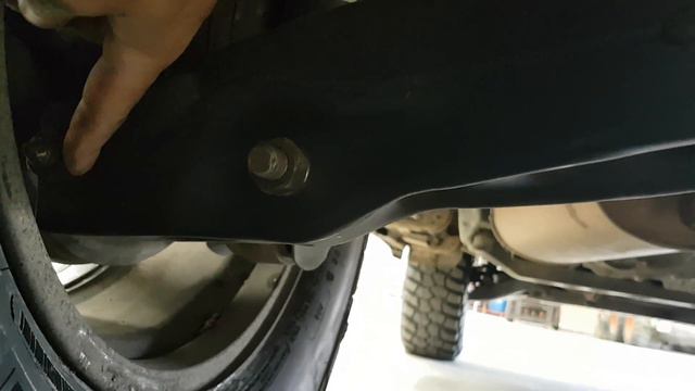 Pajero 2 inch lift and 33" tires смотреть онлайн