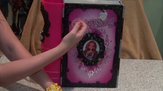 Кукляхи от Женька (обзор кукол) #39 - Игровой набор с Брайер Бьюти( Throencoming) смотреть онлайн