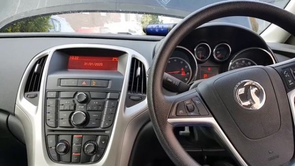 Vauxhall/Opel Astra J 1.6 P0171 & P0106 running lean. Fault finding and repair.