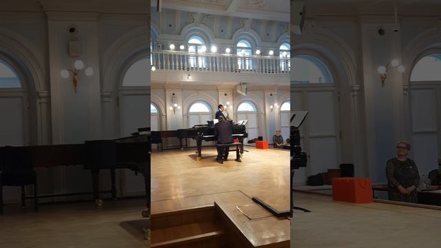 Третий Steinway в Москве со мной познакомился. смотреть онлайн