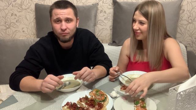 Мукбанг! Обед! Суп-пюре из шампиньонов! Брускетты самые вкусные! смотреть онлайн