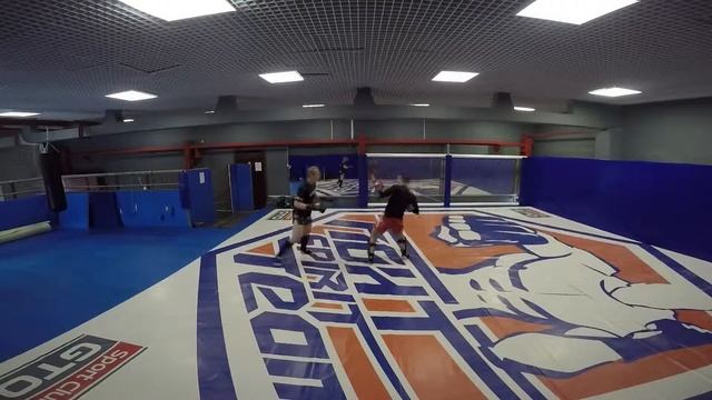 Легкий Спарринг смотреть онлайн