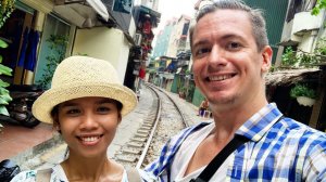 Столица Вьетнама, кофе с яйцом и Найви первый раз видит поезд!