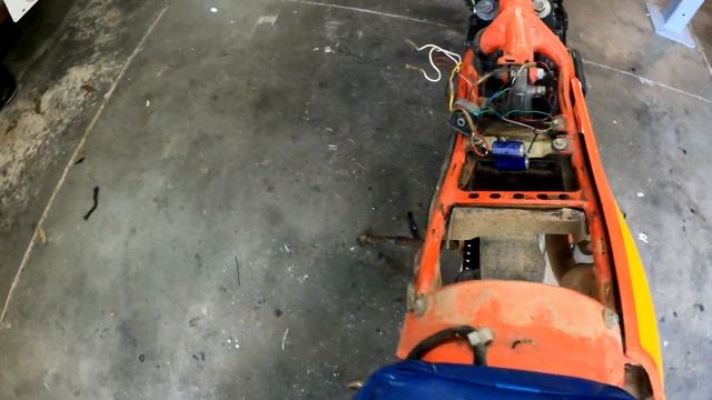 Honda XR600 R - I Just Bought a LEGEND смотреть онлайн