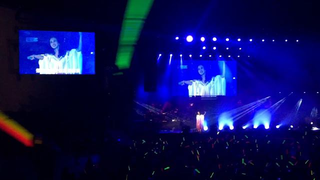 莫文蔚(Karen Mok)世界巡回@西班牙马德里：忽然之间 смотреть онлайн