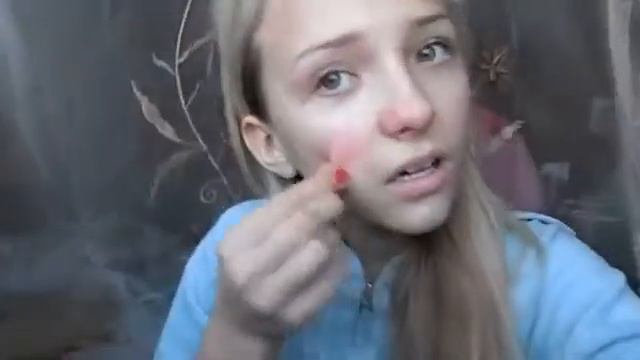Поразительная маска, удаляющая черные точки на лице! смотреть онлайн