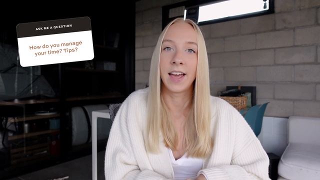 UX Designer Q&A | Figma Plugins, Time Management, Inspiration, Collaboration & More! смотреть онлайн