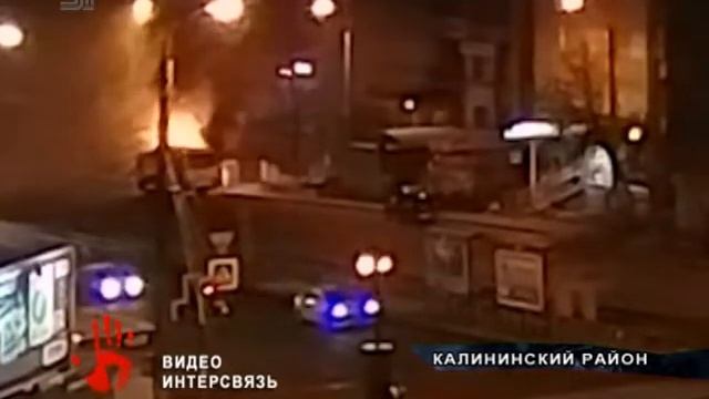 В Челябинске на остановке вспыхнул ПАЗик смотреть онлайн