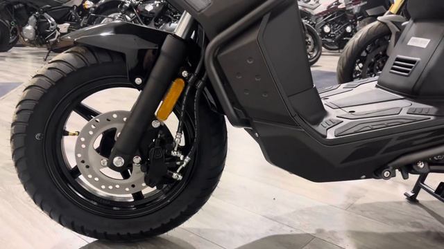 Keeway Fact X 125 Scooter 2023 New Model Learner Legal Moped 50cc смотреть онлайн