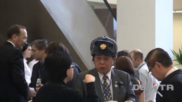 Сенатор в шапке ушанке смотреть онлайн