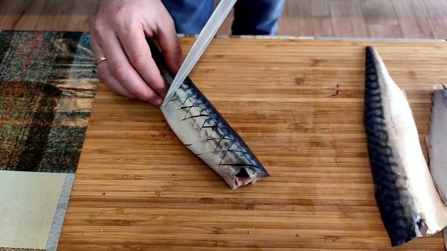 Рецепт скумбрии в духовке. Просто, быстро и очень вкусно. Вкусные рецепты из доступных продуктов. смотреть онлайн