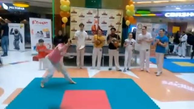 Санкт-Петербург, Прикольно!!!! Вот это капуэйра!!! ))) смотреть онлайн