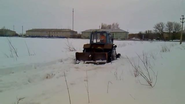 Аркадак ,зима, пробиваем дорогу домой смотреть онлайн
