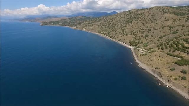 Крым 2018 с высоты. Черное Море около Судака и поселка Морское. Съёмка на DJI PHANTOM смотреть онлайн