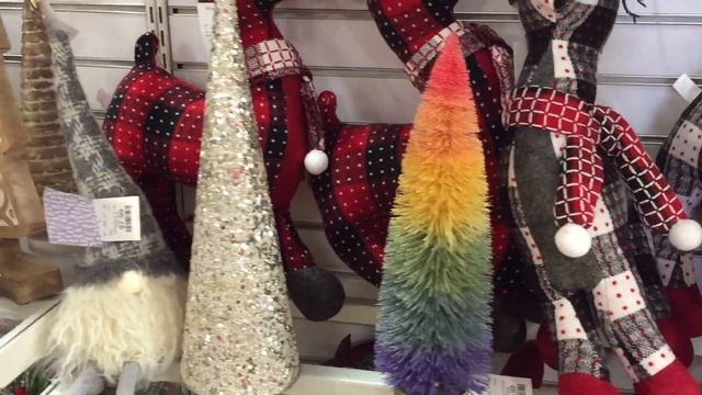 WHAT! Christmas At HomeGoods Shop With Me 2020! Everything New! I Was SO Surprised!! смотреть онлайн