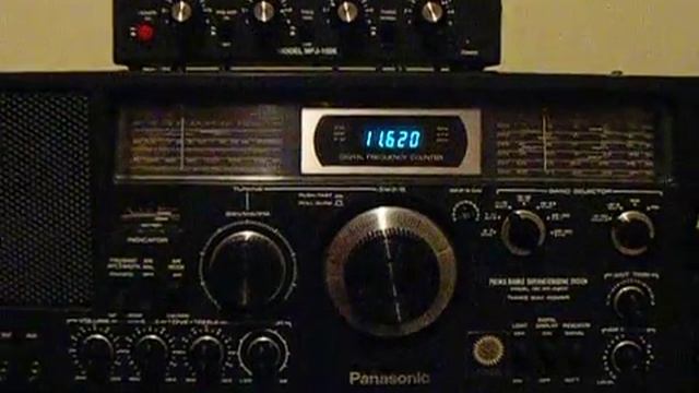 Panasonic RF-4900 shortwave receiver in action смотреть онлайн