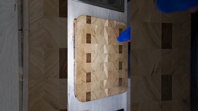 Доска из карагача и дуба, покрытие маслом.