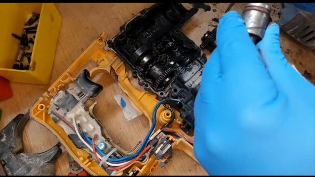 How To Fix A DCH273 Dewalt SDS Drill #dewalt #powertoolrepair #howto #repair #powertools