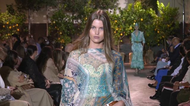 ETRO Woman Spring Summer 21 Fashion Show смотреть онлайн