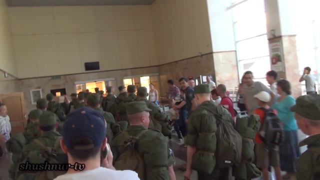 Уфа, жд вокзал. "...мы теперь солдаты..." смотреть онлайн