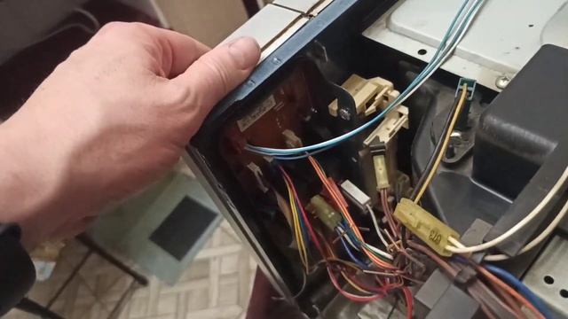 Поломка микроволновки (СВЧ-ПЕЧИ) SAMSUNG смотреть онлайн