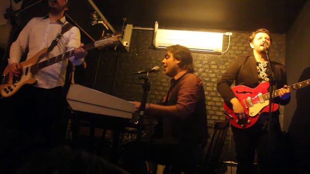 Diego Lopes & Os Dínamos - Lady Madonna (The Beatles Cover) смотреть онлайн