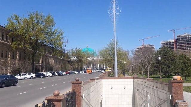 Прогулка по Ташкенту, сквер Амира Тимура, 01.04.2022, часть 3. смотреть онлайн