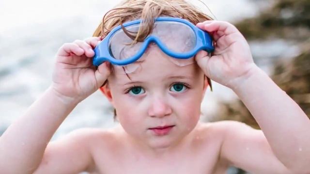 Очки для плавания Babiators Submariners смотреть онлайн