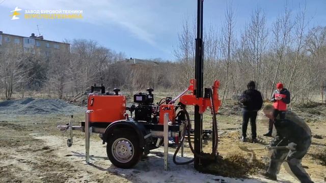 Буровая установка ГБУ 30Л дизельная (с редуктором РГ1). Бурение шнеком. Видео от ЗБТ смотреть онлайн