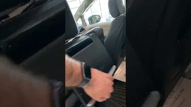 Автограф. Chrysler Pacifica, 2017 год. смотреть онлайн