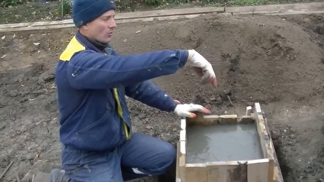 ПРОСТОЙ совет КАК сделать фундамент под НЕ тяжелые СТОЛБЫ( кирпичные или металлические).