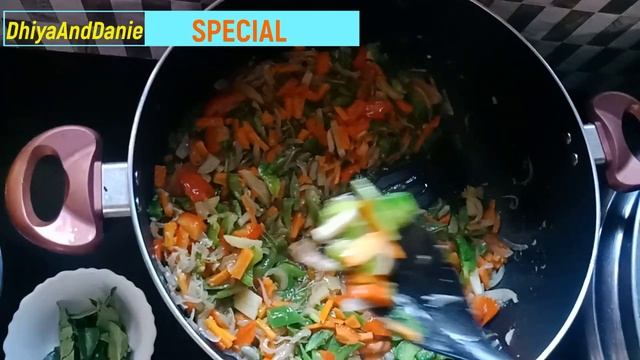 VEGITABLE BIRIYANI | ഫൈവ്സ്റ്റാർ മോഡൽ വെജ് ബിരിയാണി | DHIYA AND DANIE SPECIAL |HOME MADE MALAYALA смотреть онлайн