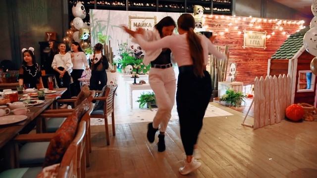 Сыну Регины Тодоренко и Влада Топалова исполнился 1 годик! смотреть онлайн