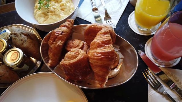 【パリカフェ巡り】老舗パティスリー・ラデュレの朝食Petit-Déjeuner・Breakfast【Ladurée】 смотреть онлайн