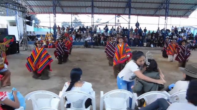 Danza Balzapamba (Vacas Glindo) en el Gad Plaza gutierrez смотреть онлайн