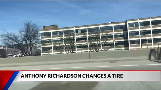Colts starting QB Anthony Richardson helps stranded motorists смотреть онлайн