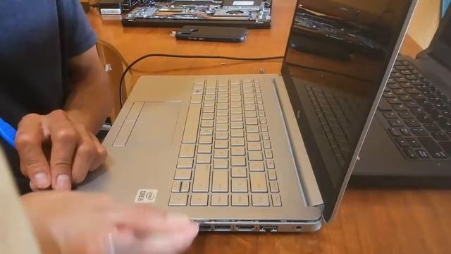 Cómo desarmar laptop Hp 14 -CF3021la смотреть онлайн