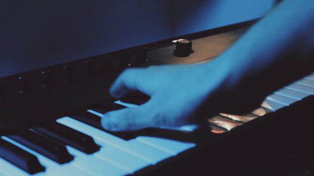 So it's Death Stranding BB's Theme but Lou is a Synth baby [Synthwave Cover] смотреть онлайн