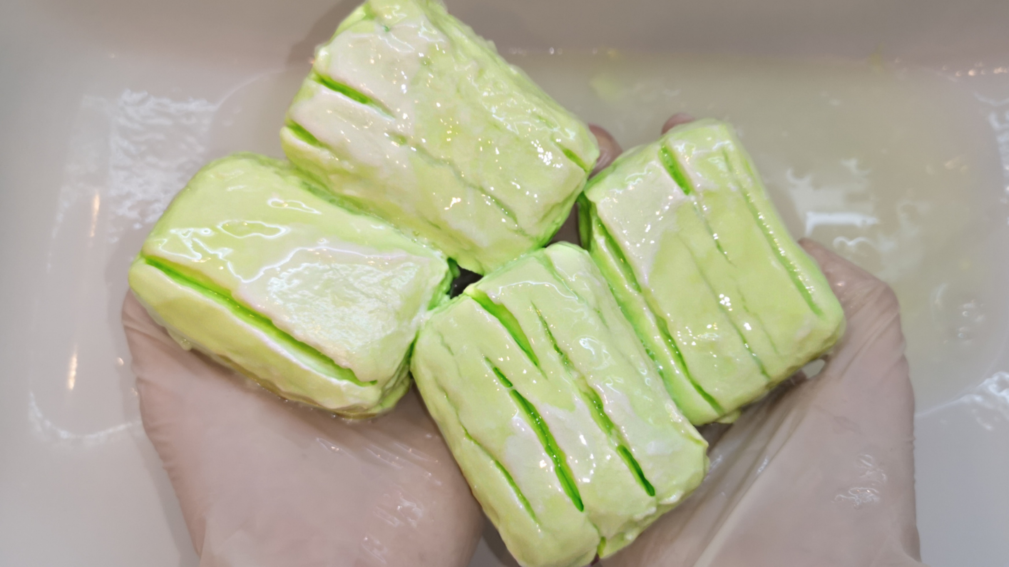 РАЗМОКШЕЕ МЫЛО FAX / ЯРКИЙ И СОЧНЫЙ ЖМЯК ГУБКОЙ ? SOAKED SOAP / В ОПИСАНИИ, КАК Я ПРОВЕЛА ВЫХОДНЫЕ смотреть онлайн