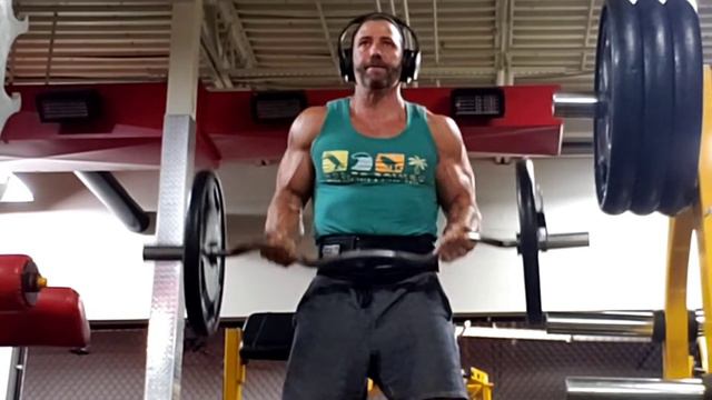 🔥 +100 lbs Bicep Curls 🔥 смотреть онлайн