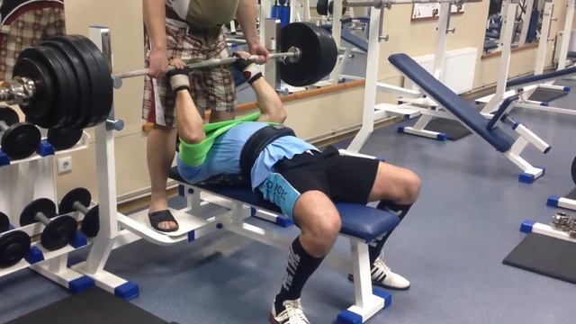 Тахтаров Владислав. Жим узким хватом, в BenchDaddy, 185кг!!! Собственный вес 92кг. смотреть онлайн