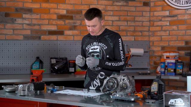 Замена ЦПГ на питбайке. Двигатель YX125 (153FMI) смотреть онлайн