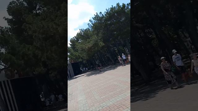 Геленджик сегодня.Гуляю по набережной смотреть онлайн