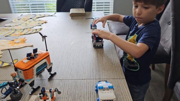 Lego City - Играем - Представляем