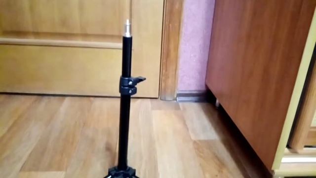 Распаковываем подарок на день рождения. Штатив из Fix Price. смотреть онлайн